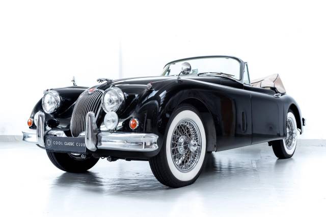 Image 1/36 of Jaguar XK 150 DHC (1957)
