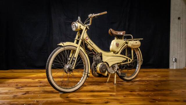 Image 1/12 de Lohner Motobécane Mobylette AV44 (1900)