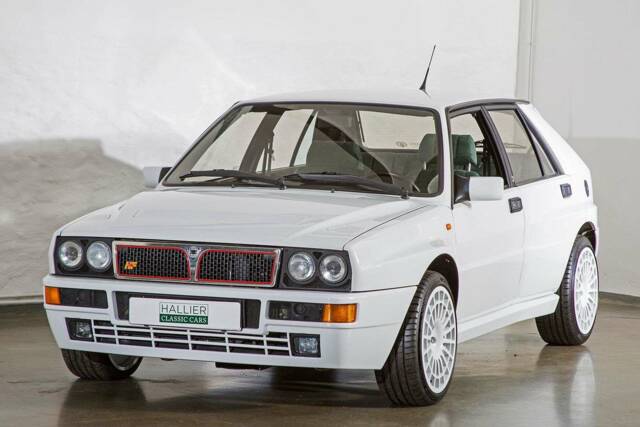 Image 1/20 of Lancia Delta HF Integrale Evoluzione I (1992)