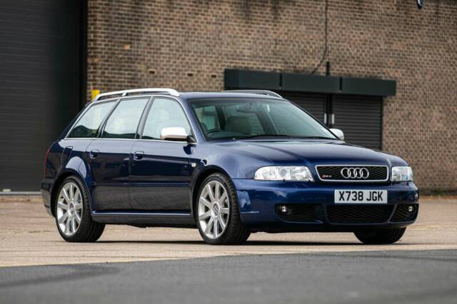 Bild 1/50 von Audi RS4 Avant (2001)