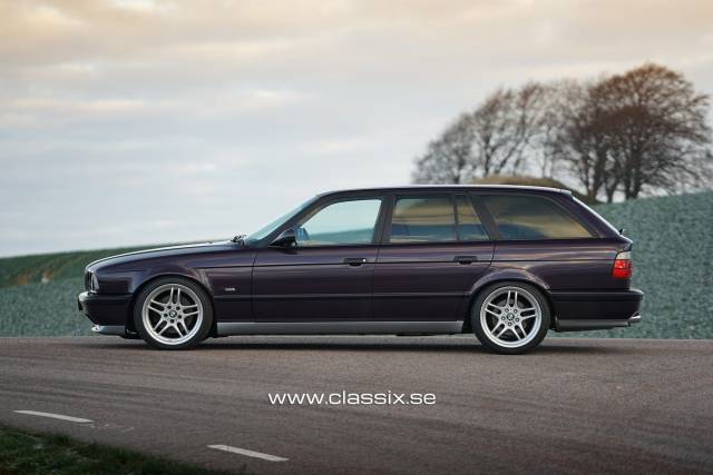 Image 1/32 de BMW M5 Touring (1993)