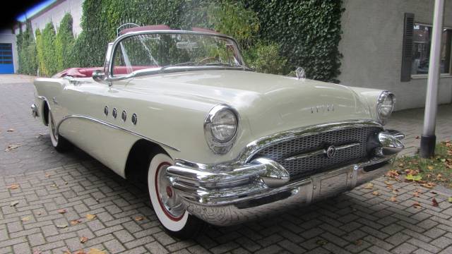 Bild 1/24 von Buick 40 Special Convertible (1955)