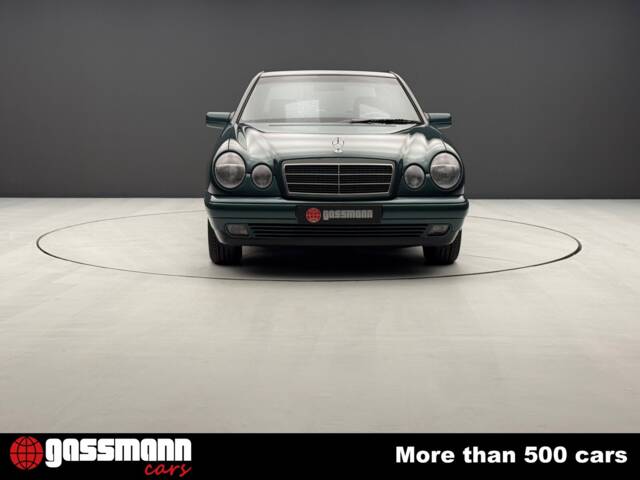 Bild 1/15 von Mercedes-Benz E 220 Diesel (1997)