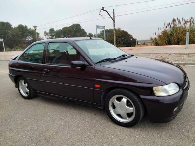 Image 1/9 de Ford Escort RS 2000 (1995)