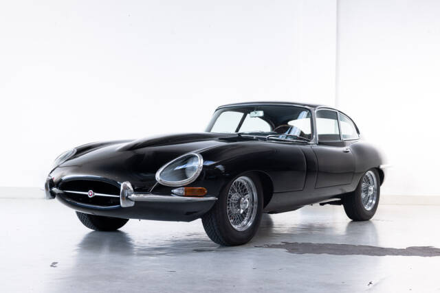 Bild 1/34 von Jaguar E-Type 4.2 (1967)