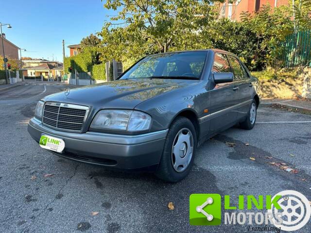 Bild 1/10 von Mercedes-Benz C 180 (1994)