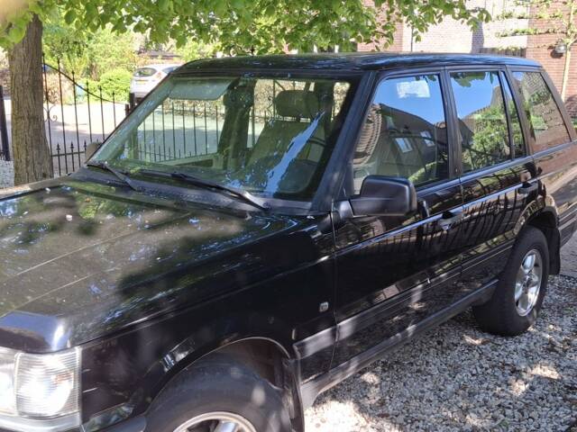 Immagine 1/8 di Land Rover Range Rover 4.6 HSE (1999)