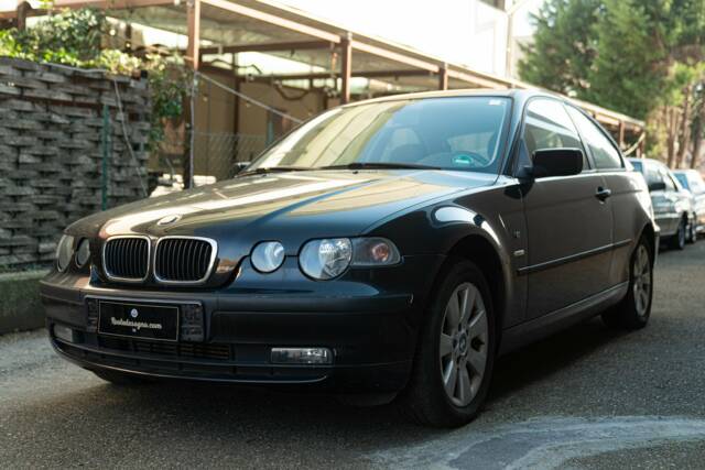 Bild 1/41 von BMW 318i (2004)