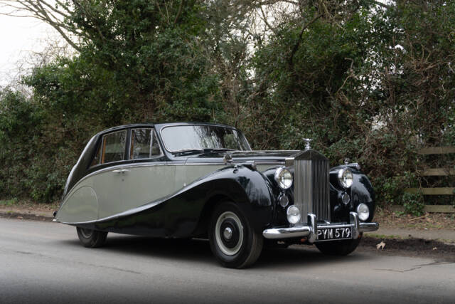 Image 1/15 de Rolls-Royce Silver Dawn (1955)