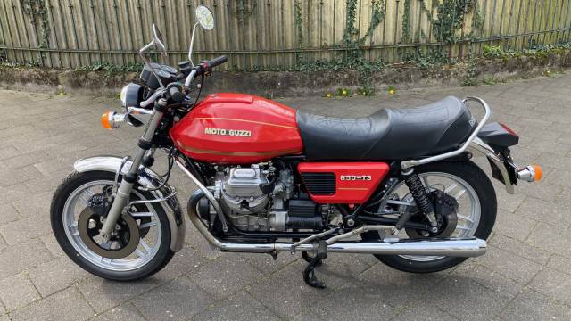 Image 1/14 de Moto Guzzi DUMMY (1981)