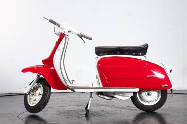 Bild 1/16 von Innocenti DUMMY (2019)
