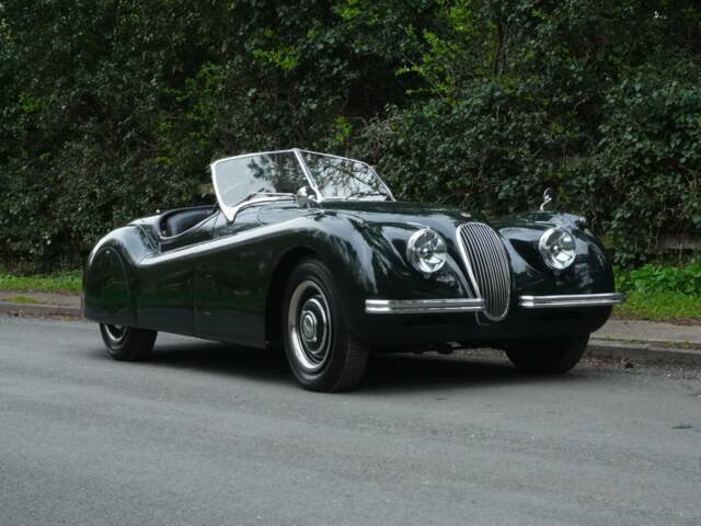 Image 1/17 of Jaguar XK 120 OTS (1954)