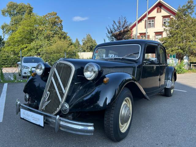 Bild 1/44 von Citroën Traction Avant 15/6 (1953)