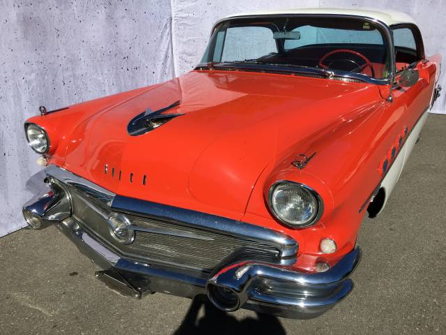Image 1/28 de Buick Roadmaster (1956)