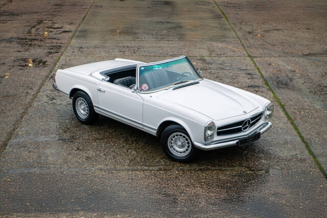 Image 1/26 of Mercedes-Benz 230 SL (1965)