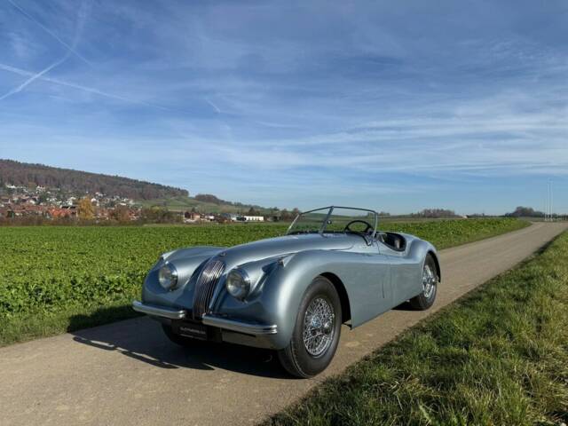 Image 1/21 de Jaguar XK 120 SE OTS (1954)