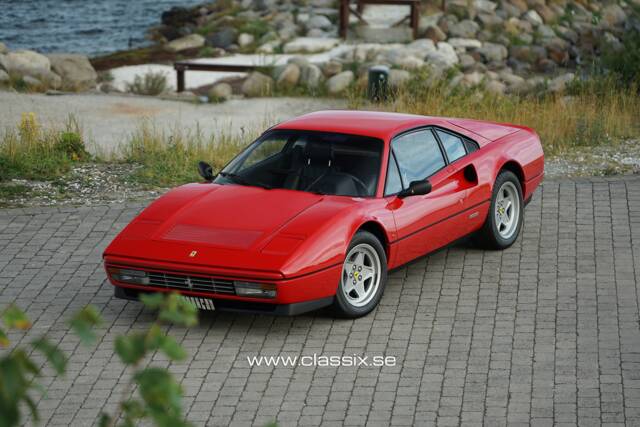 Afbeelding 1/27 van Ferrari 328 GTB (1985)