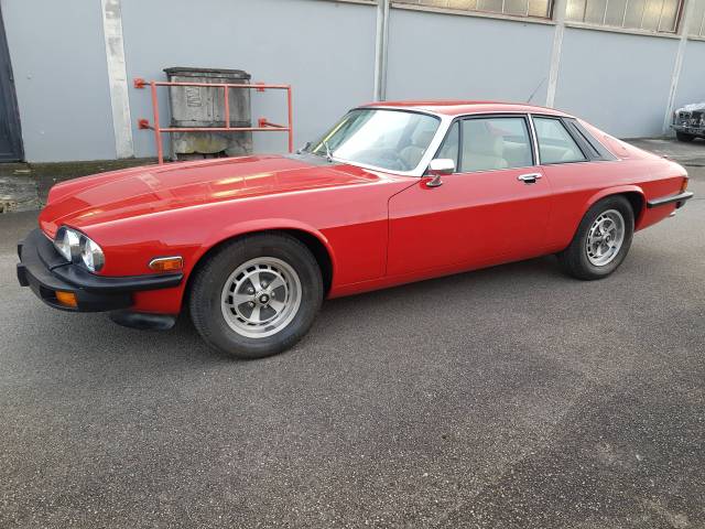 Image 1/8 of Jaguar XJ-S (1977)