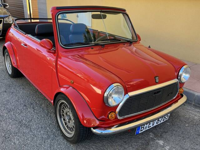Imagen 1/8 de Mini 1000 (1989)