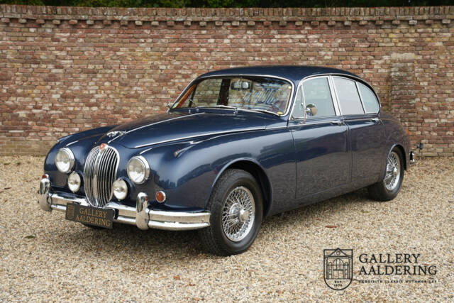 Image 1/50 of Jaguar Mk II 3.4 (1966)