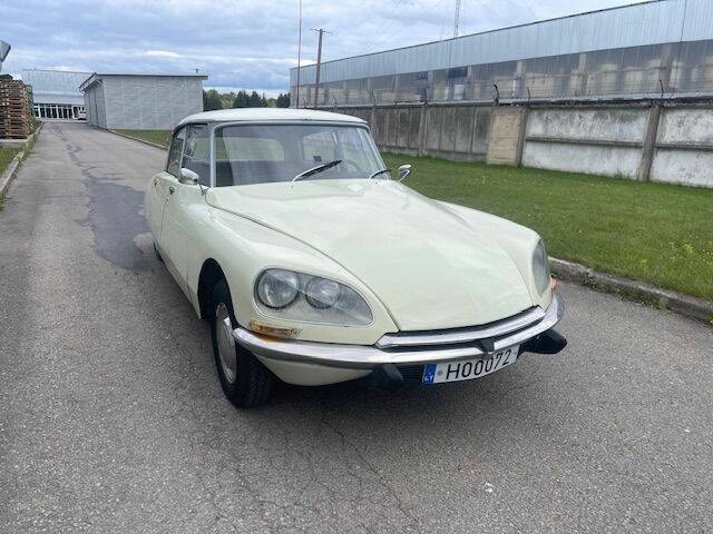 Imagen 1/8 de Citroën DS 20 A (1973)