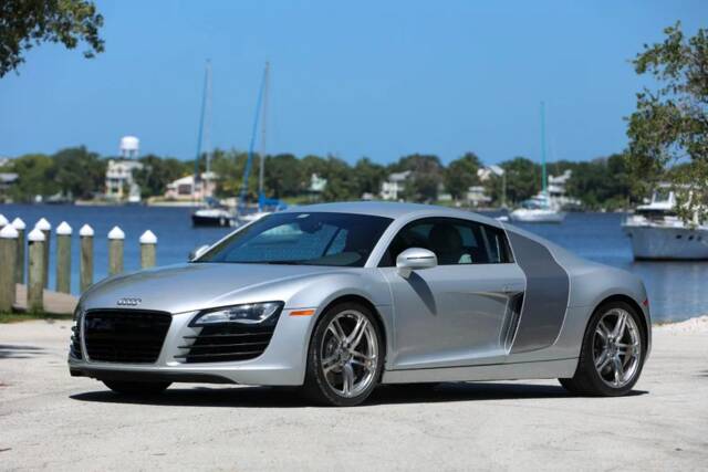 Image 1/37 of Audi R8 (2012)