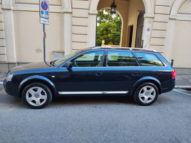 Image 1/9 de Audi A6 2.5 TDI allroad quattro (2005)