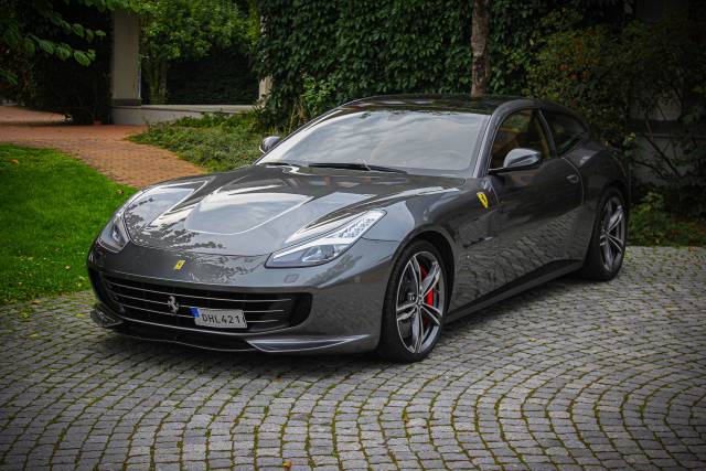 Bild 1/8 von Ferrari GTC4Lusso (2017)