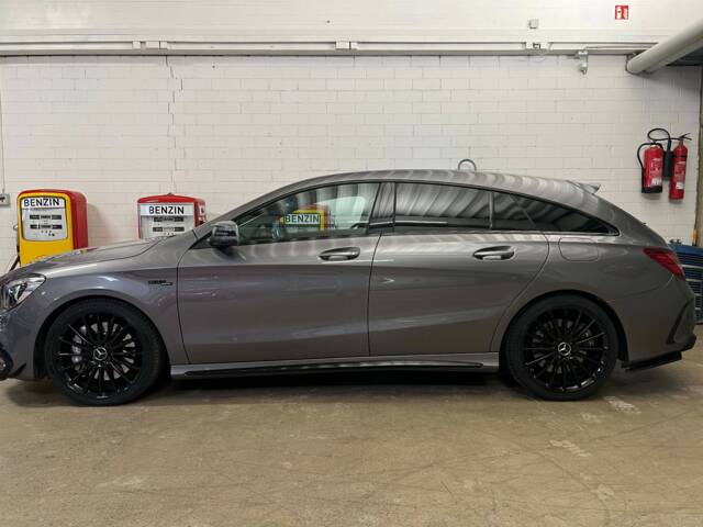 Bild 1/16 von Mercedes-AMG CLA 45 Shooting Brake (2019)