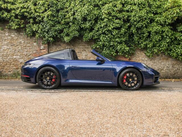 Image 1/22 of Porsche 911 Targa 4 GTS (2023)