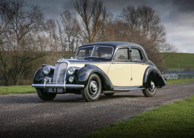 Image 1/11 of Riley 1.5 Litre RME (1954)