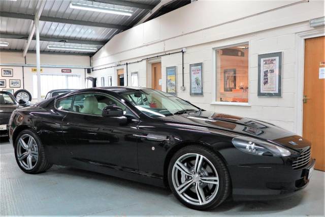 Image 1/12 of Aston Martin DB 9 (2010)