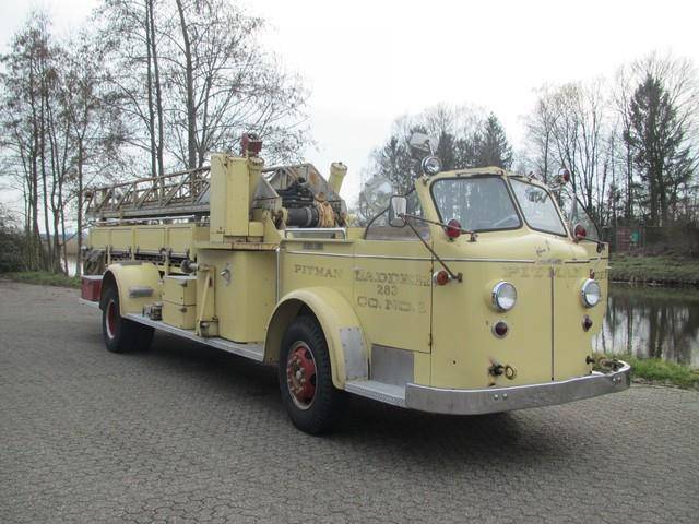 Bild 1/18 von American LaFrance 700 Series Fire Truck (1953)