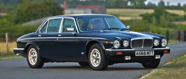 Bild 1/50 von Daimler Sovereign 4.2 (1983)