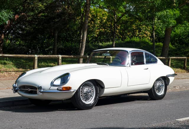 Image 1/26 de Jaguar E-Type 3.8 Flat Floor (1961)
