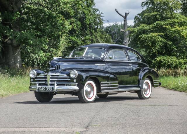 Image 1/22 of Chevrolet Fleetline Aerosedan (1948)