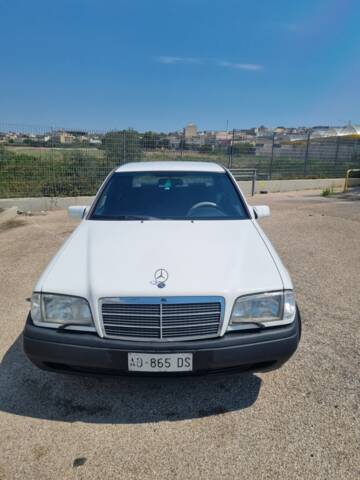 Bild 1/4 von Mercedes-Benz C 180 (1994)