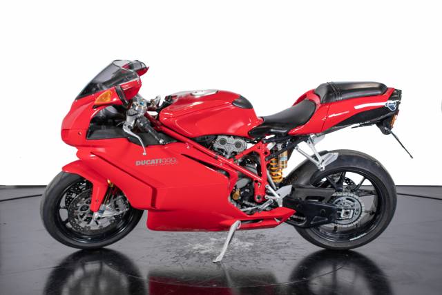 Bild 1/25 von Ducati DUMMY (2006)