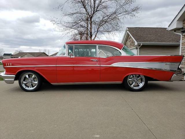Bild 1/24 von Chevrolet Bel Air Hardtop Coupé (1957)