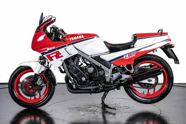 Immagine 1/36 di Yamaha DUMMY (1986)