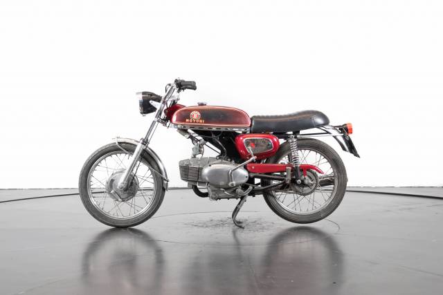 Afbeelding 1/15 van Motobi DUMMY (1968)