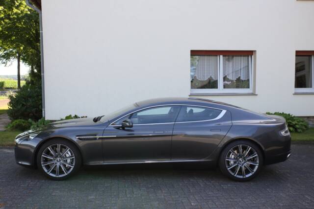 Bild 1/6 von Aston Martin Rapide (2011)