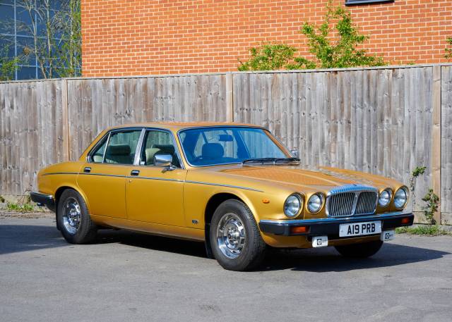 Bild 1/20 von Daimler Sovereign 4.2 (1983)