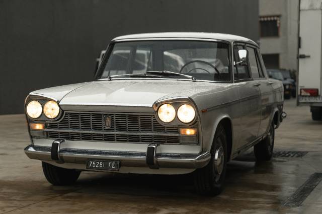 Image 1/50 of FIAT 2300 (1964)
