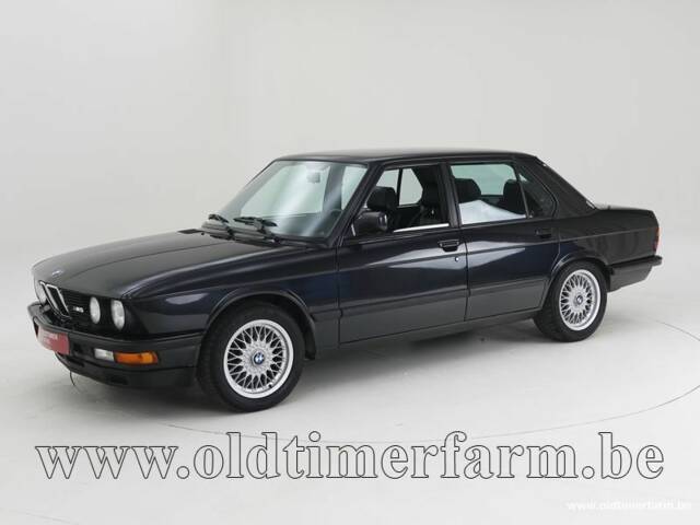 Image 1/2 de BMW M5 (1986)