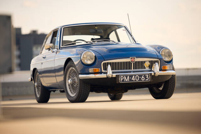 Immagine 1/100 di MG MGC GT (1970)