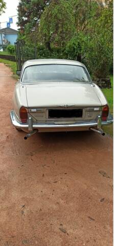 Image 1/9 of Jaguar XJ 6 2.8 (1970)