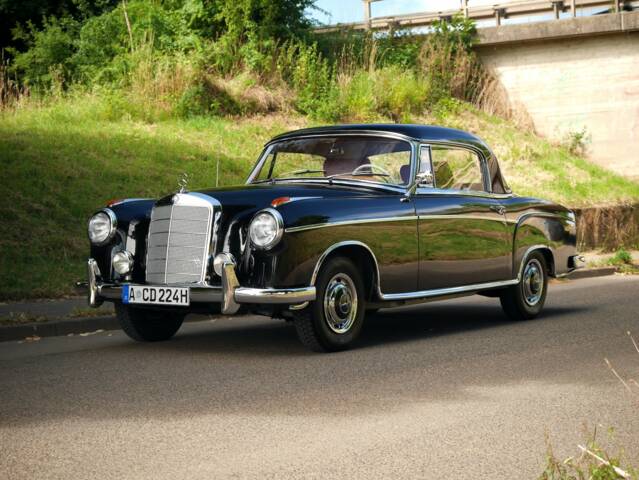 Image 1/43 de Mercedes-Benz 220 S (1957)