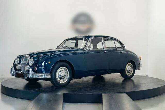 Bild 1/7 von Daimler V8-250 (1969)