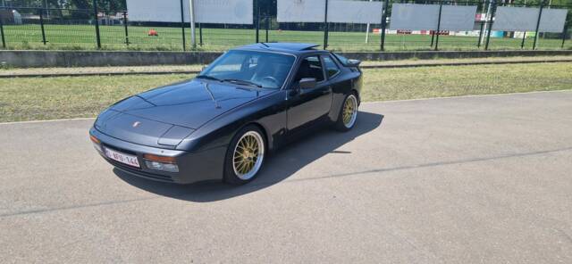 Image 1/5 de Porsche 944 Turbo (1986)
